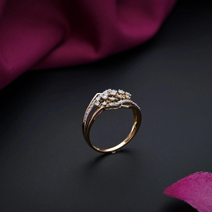 18K Gold Wavy Pavé Diamond Cluster Ring - DLRG3053S214 - Image 2
