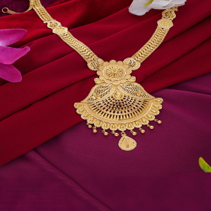 Blooming Charm Flower Design Gold Necklace