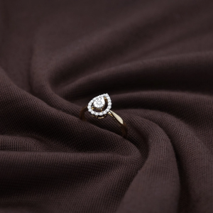 Chic Modern Diamond Ring - DLRG4121S420