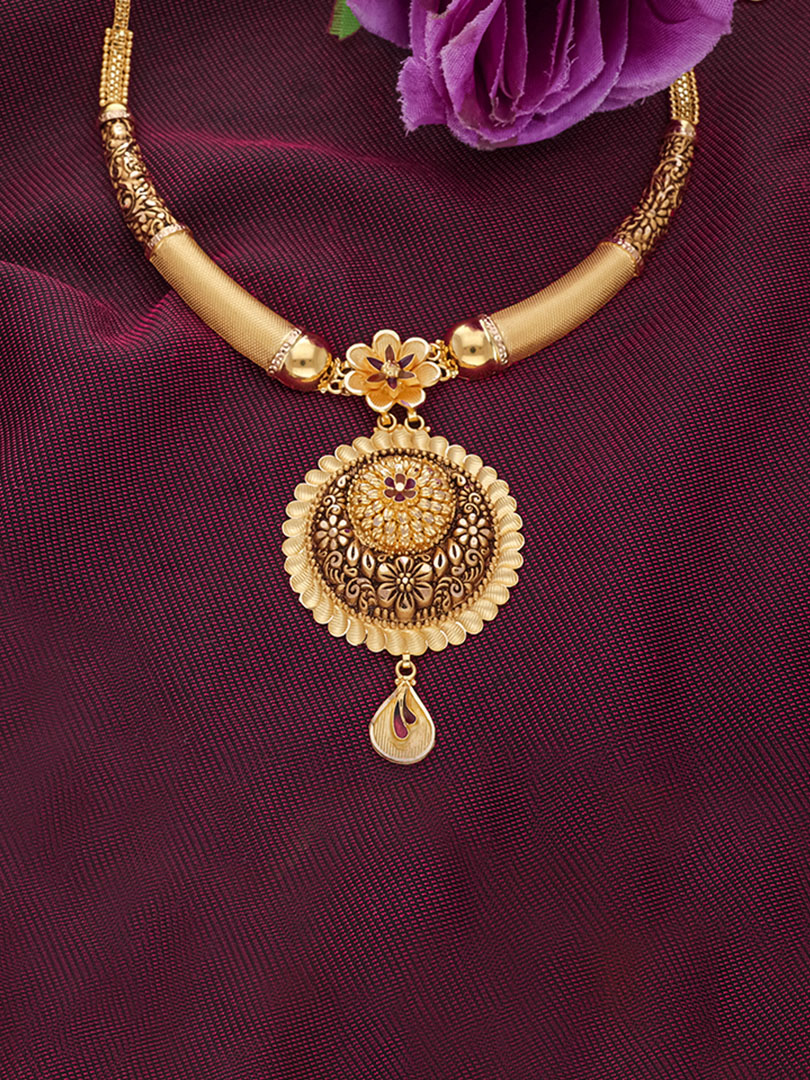Classical Antique Necklace - Image 2