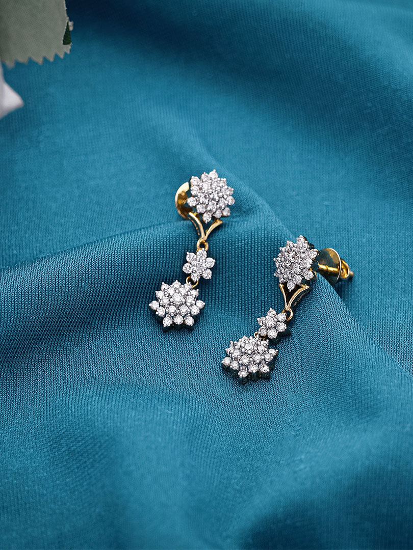 Floral Cluster Diamond Dangle Earrings-DERR1927 S257 GUNS24BER C.N:26J515361709 - Image 2